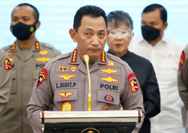 Caption: Mantan Kadiv Propam Polri nonaktif  Irjen  Pol Ferdy Sambo usai memenuhi panggilan pemeriksaan di Bareskrim Polri, Jakarta, beberapa hari lalu.