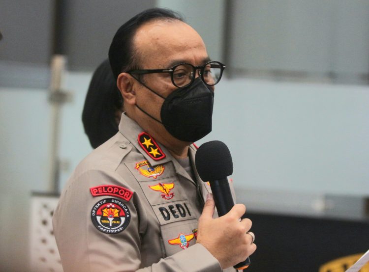 Caption: Kadiv Humas Polri Irjen Pol Dedi Prasetyo saat konferensi Pers di gedung Bareskrim, Mabes Polri, Jakarta, Jumat (26/8/2022). Menurut Kadiv Humas Polri Irjen Pol Dedi Prasetyo, setelah menjalani pemeriksaan cukup memakan waktu