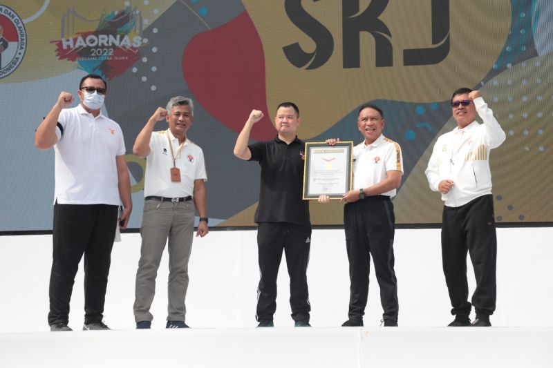 Launching Senam Kesehatan Jasmani (SKJ) Pelajar dibuka Menpora Zainudin Amali secara langsung di Plaza Utara GBK Senayan Jakarta, Sabtu (27/8/2022).