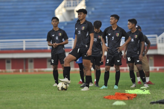 SEMANGAT: Para pemain masih antusias untuk latihan, beberapa waktu lalu (8/9).