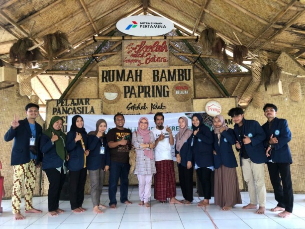 MACHING FUND ITB WIGA: Matching Fund Institut Teknologi dan Bisnis Widya Gama Lumajang tahun 2022 sukses mempelopori pelatihan batik khas lingkungan Papring dan Banyuwangi, di kecamatan Kalipuro, Banyuwangi. Maching Fund melibatkan secara aktif mahasiswa