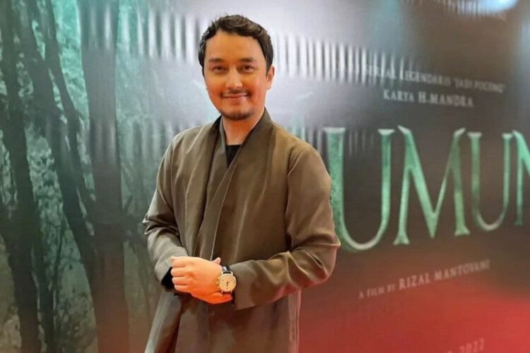Caption: Aktor Dimas Aditya, pemeran Juned di film Mumun mengaku tak percaya diri membintangi film horor tersebut.