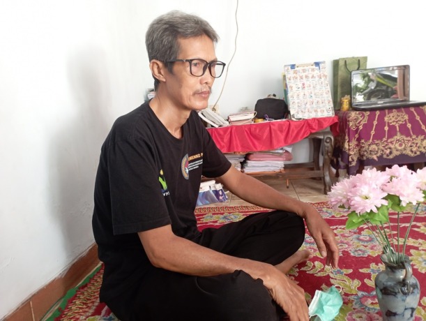 PENUH HARAP: Achmad Zaini, pendiri relawan Sekawan yang berjuang di hari tuanya untuk mendampingi pasien TB RO.