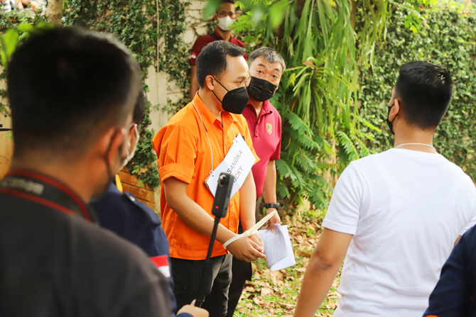 Caption: Bripka Ricky Rizal (RR) kini berani melawan Ferdy Sambo. Bripka Ricky keluar dari skenario busuk mantan atasannya Sambo dan mengikuti sikap Bharada Eliezer.