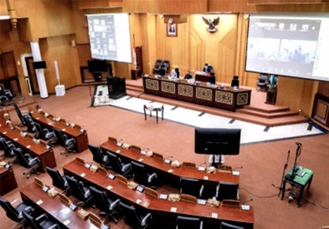 Caption: DPRD Surabaya kini sedang terjadi kegaduhan, gara-gara berebut urusan bidang kesra.