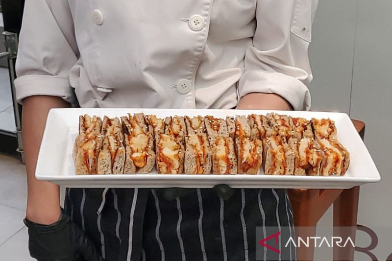 Caption Foto :  Sandwich jamur gochujang ala Chef Putri yang dibuat di Beau Bakery, Jakarta Selatan, Kamis (15/9/2022)