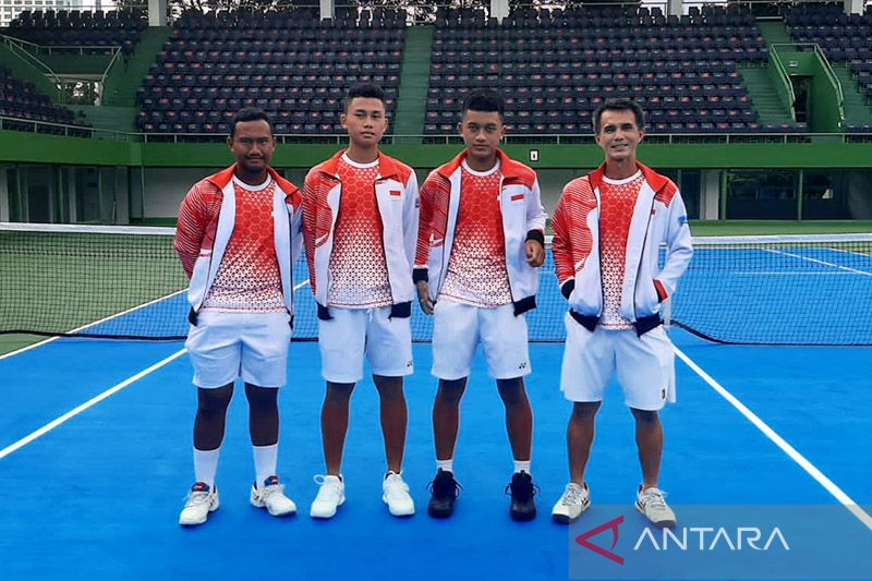 Caption Foto :  Tim Piala Davis Junior Indonesia untuk Final Kualifikasi Zona Asia Oseania 2022. ANTARA/HO-PP PELTI/Sutrisno/am.