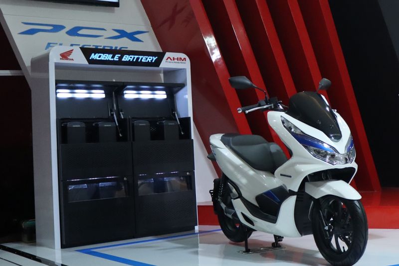 Caption Foto :  Honda PCX Electric