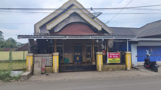 SEPI: Kondisi rumah yang ditempati oleh terduga jaringan teroris di Desa Sumbermujur, Kecamatan Candipuro.