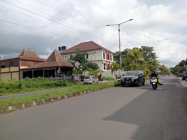 BIKIN TAKUT: Korban berinisial ZW mengalami pelecehan seksual di sekitar Jalan Mataram, Kelurahan Mangli, Kaliwates.