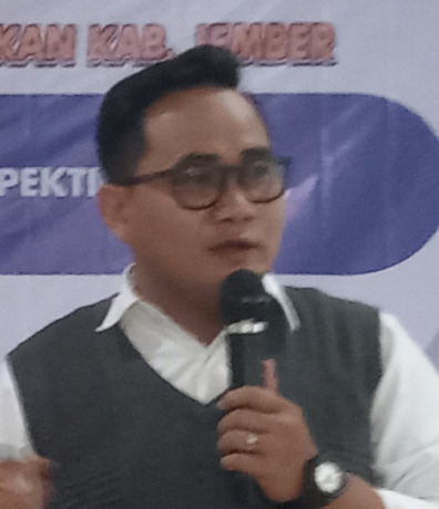 “Konselor sebaya bagi saya merupakan tolok ukur keberhasilan BK di sekolah.  Karena curhatnya ke sesama siswa. Sedangkan guru BK akan berperan sebagai pengidentifikasi masalah siswa.” Muhammad Muwafik Psikolog yang juga pengajar di UIN KHAS Jember
