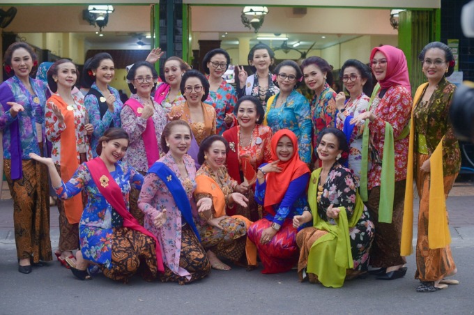 ANTUSIAS: Sejumlah anggota Komunitas Kebayak