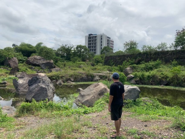 TAK LAGI RAMAI: Suasana lokasi bekas tambang yang berada di Gang Bukit Duri di Jalan Karimata, Sumbersari, kini tampak tak banyak pengunjung yang datang.