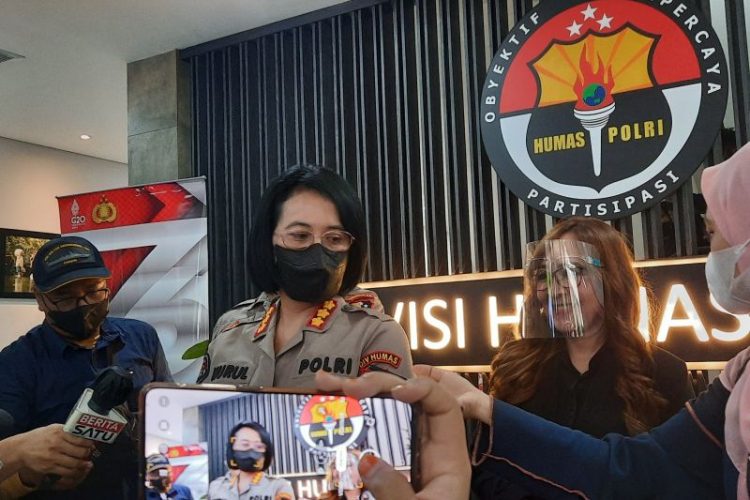 Kombes Pol Nurul Azizah, Kabag Penum Divisi Humas Polri mengatakan penyidik sudah melakukan pemeriksaan terhadap 23 saksi dan saksi ahli 7 orang terkait kasus ujaran kebencian penggugat ijazah Jokowi.