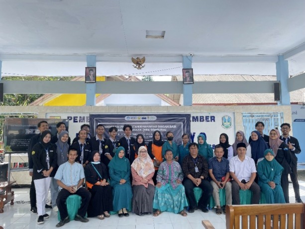 KOMPAK: Tim PPK HME FT Unej saat launching Program Penguatan Kapasitas Ormawa HME Unej 2022 di Desa Sidomulyo, Kecamatan Silo, Jember.