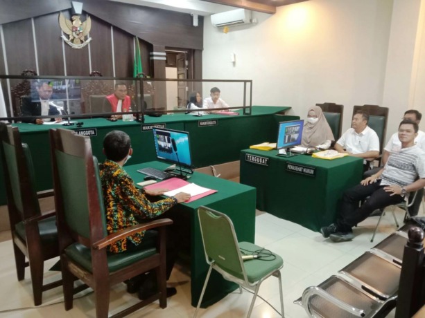 Perjalanan kasus pencurian dan penggelapan tebu yang menyeret Ali Wafa, Kades Klatakan, Kecamatan Tanggul, Jember, mengungkap temuan ganjil.