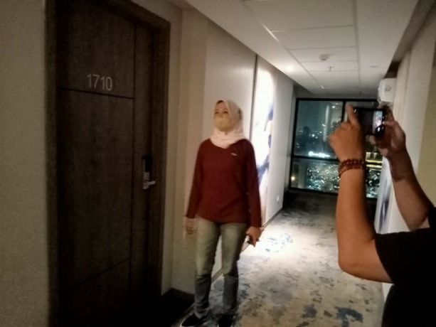 Polda Jatim akhirnya menangkap Aktor dan aktris video perempuan berkebaya merah berdurasi 16 menit dan viral di jagat maya pada Minggu (6/11) kemarin