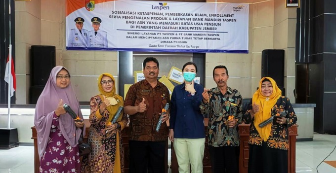 BERMANFAAT: Sebanyak 100 ASN mengikuti sosialisasi yang diselenggarakan oleh RSU Kaliwates bersama PT. Taspen dan PT. Mandiri di aula BKD Jember, Kamis (24/11).