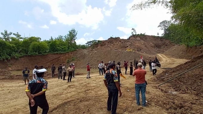 LOKASI TAMBANG: Dokumentasi lokasi bukit atau Gumuk Rase di Desa Kemuningsari Kidul, Kecamatan Jenggawah, yang belakangan ramai karena disebut-sebut mengandung emas.