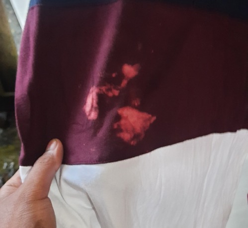 BISA RUSAK: Mencuci baju dengan cara yang tidak tepat dapat membuat warna baju luntur dan cepat kusam.
