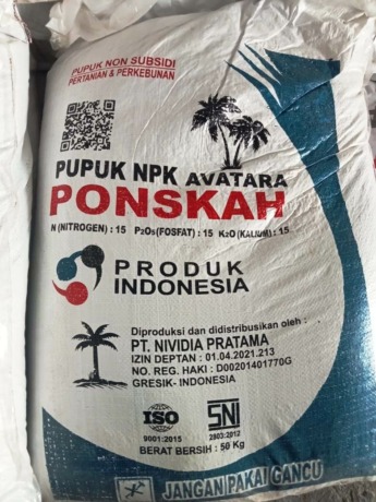 MIRIP-MIRIP: Kemasan pupuk NPK Ponskah produk PT Nividia Pratama, Gresik, yang diduga palsu dan namanya dimiripkan dengan pupuk subsidi NPK Phonska PT Petrokimia, Gresik.