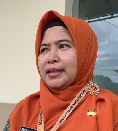 “Sehingga dalam proses tumbuh kembangnya, dia tetap mendapat perlindungan dari orang-orang yang menyayanginya.”  Anisatul Hamidah, Kepala Dinas Sosial, Pemberdayaan Perempuan, Perlindungan Anak, dan Keluarga Berencana (Dinsos P3AKB) Bondowoso