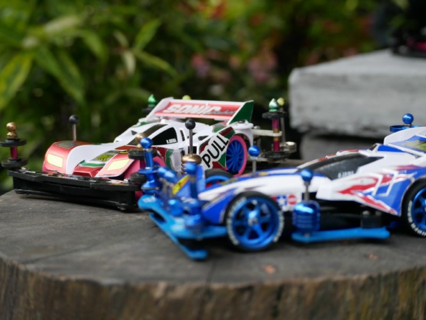 NOSTALGIA: Mainan mini 4WD Tamiya ini mulai dimainkan lagi di Lumajang. Penghobinya mulai dari anak-anak hingga usia dewasa.