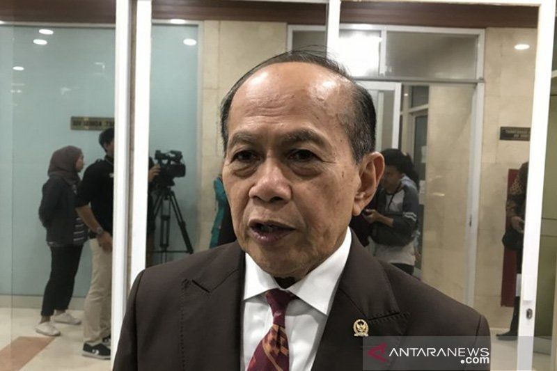 Mantan Menteri Koperasi dan Usaha Kecil dan Menengah (UKM) yang juga Wakil Ketua MPR RI Syariefuddin Hasan atau Syarief Hasan.
