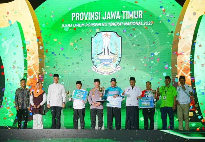 JUARA UMUM: Penutupan Porseni NU di GOR Bhinneka Sritex Manahan Solo, Sabtu (21/1).