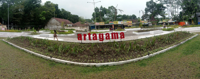 SEPI: Taman Artagama yang berada di Kelurahan Kepuharjo, Kecamatan Lumajang, ini sepi pengunjung. Daya tarik taman ini belum mampu memikat masyarakat.