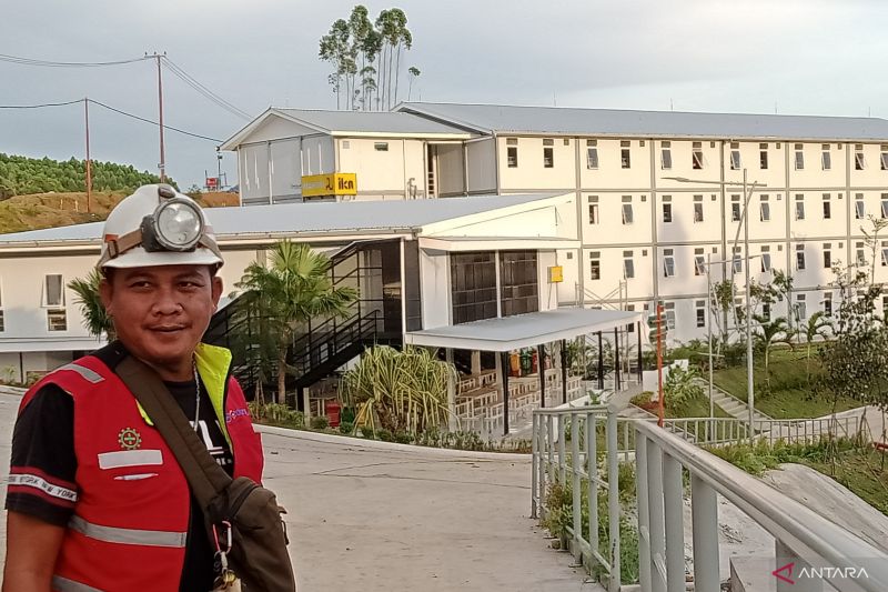 Salah satu pekerja pembangunan infrastruktur IKN Nusantara yang telah menempati hunian pekerja konstruksi di Kacematan Sepaku, Kabupaten Penajam Paser Utara, Provinsi Kalimantan Timur.