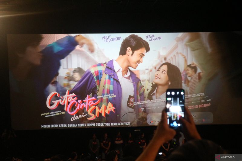 Poster film Gita Cinta Dari SMA versi