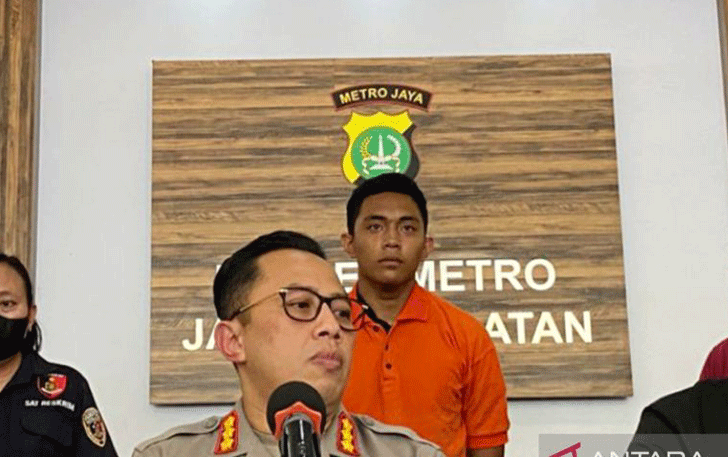 Penampilan tersangka MDS penaniaya David di kawasan Ulujami, Pesanggrahan, Jakarta, Rabu (22/2).