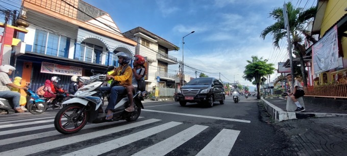 SKEMA BARU: Skema perubahan arus lalu lintas di Jalan Letjen Suprapto, Kelurahan Kebonsari, Kecamatan Sumbersari. Direncanakan di jalan tersebut akan diberlakukan satu arah pada jam-jam tertentu, terhitung mulai Jumat (31/3) besok. 