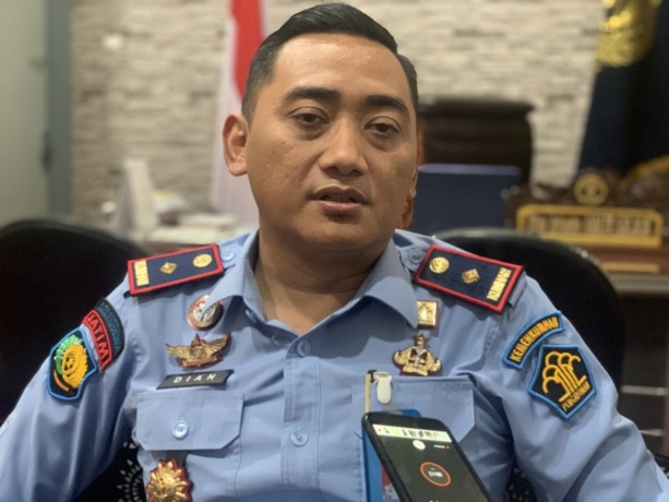 “Kami masih menunggu surat edaran dari pusat seperti apa.”  Dian Artanto, Kalapas Bondowoso