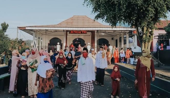 Tak hanya PP Muhammadiyah telah menetapkan 1 Syawal 1444 H atau Hari Raya Idul Fitri 1444 H, hari Jumat, 21 April 2023. 