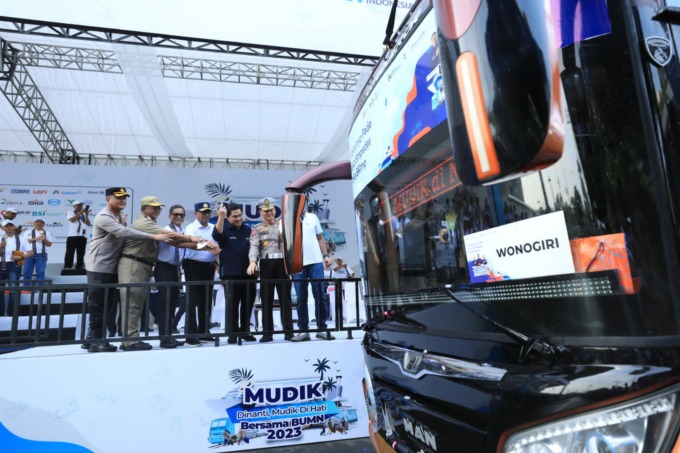 PULANG KAMPUNG: Prosesi pemberangkatan agenda mudik gratis.