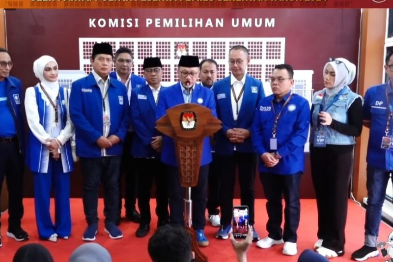 Tangkapan layar-Jumpa pers Dewan Pengurus Pusat PAN usai mendaftarkan calon legislatifnya ke KPU RI.