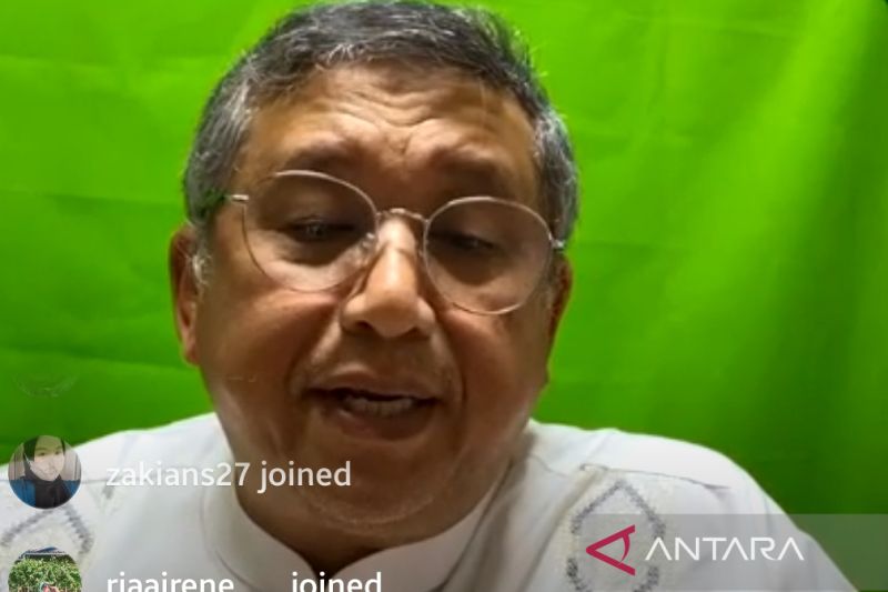 Praktisi kesehatan Dokter Spesialis Bedah Plastik Rekonstruksi dan Estetik dr Hardi Soedjana dalam acara diskusi mengenai risiko dan keamanan dalam bedah plastik estetik yang diikuti secara daring di Jakarta, Jumat (26/5/2023).