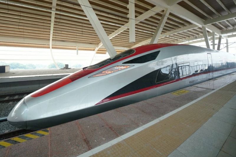 Kereta Api Cepat Jakarta Bandung (KCJB).
