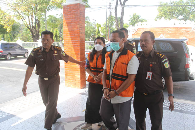 RE dan J ditahan di Lapas Kelas I Madiun setelah ditetapkan sebagai tersangka oleh Kejari Kota Madiun.