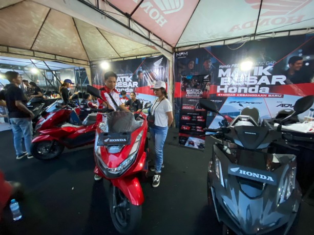 MEWAH DAN ELEGAN: Pameran matic Honda dalam gelaran Honda Premium Matic Day (HPMD). Acara itu berlangsung selama dua hari pada 6-7 Mei 2023 di Sevendream City Jember.
