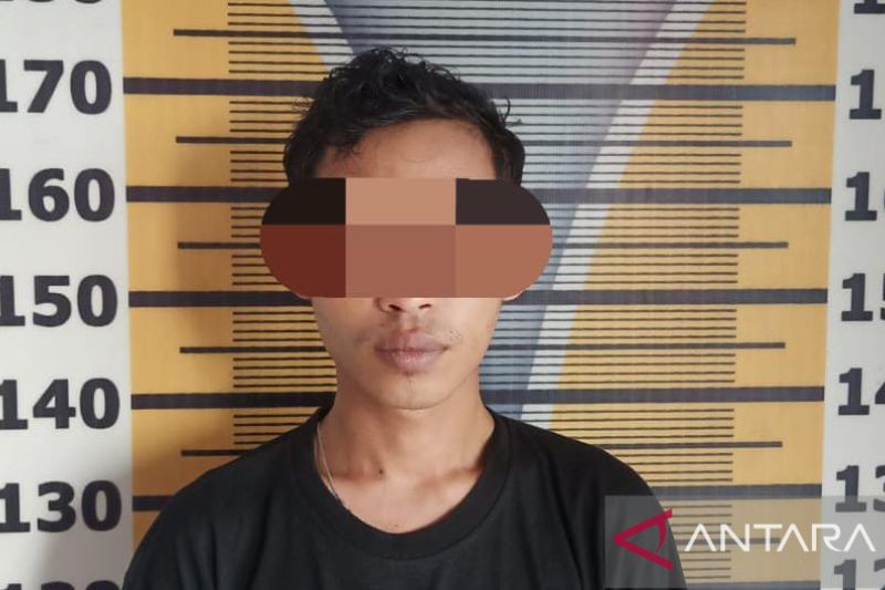 Seorang pria MH (26) pelaku pengedar narkotika jenis sabu ditahan di Polres Tebing Tinggi.