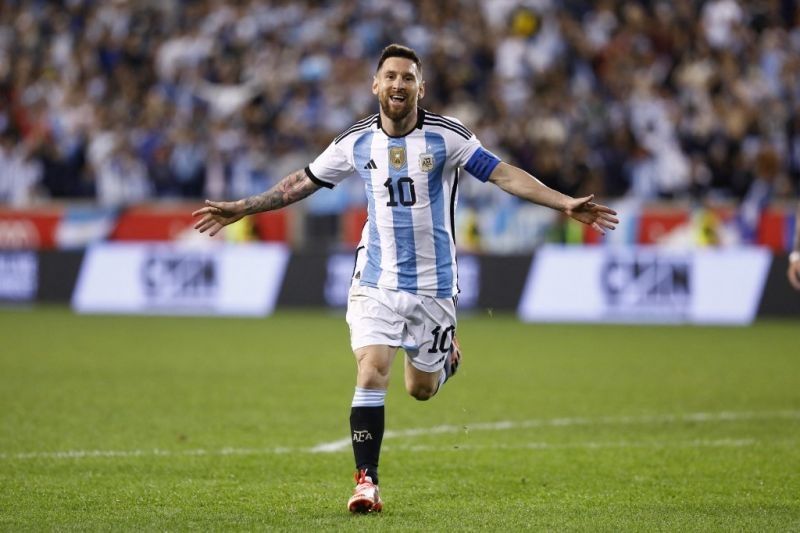 Foto Arsip - Kapten timnas Argentina Lionel Messi merayakan gol dalam pertandingan persahabatan antara Argentina melawan Jamaika pada 28 September 2022 di Red Bull Arena di Harrison, New Jersey.