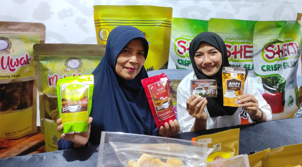 PRODUK UNGGULAN: Produk UMKM yang diikutkan Rumah BUMN Pacitan di event South Java Longkang Fest 2023 sebelumnya telah dikurasi. (ISTIMEWA)