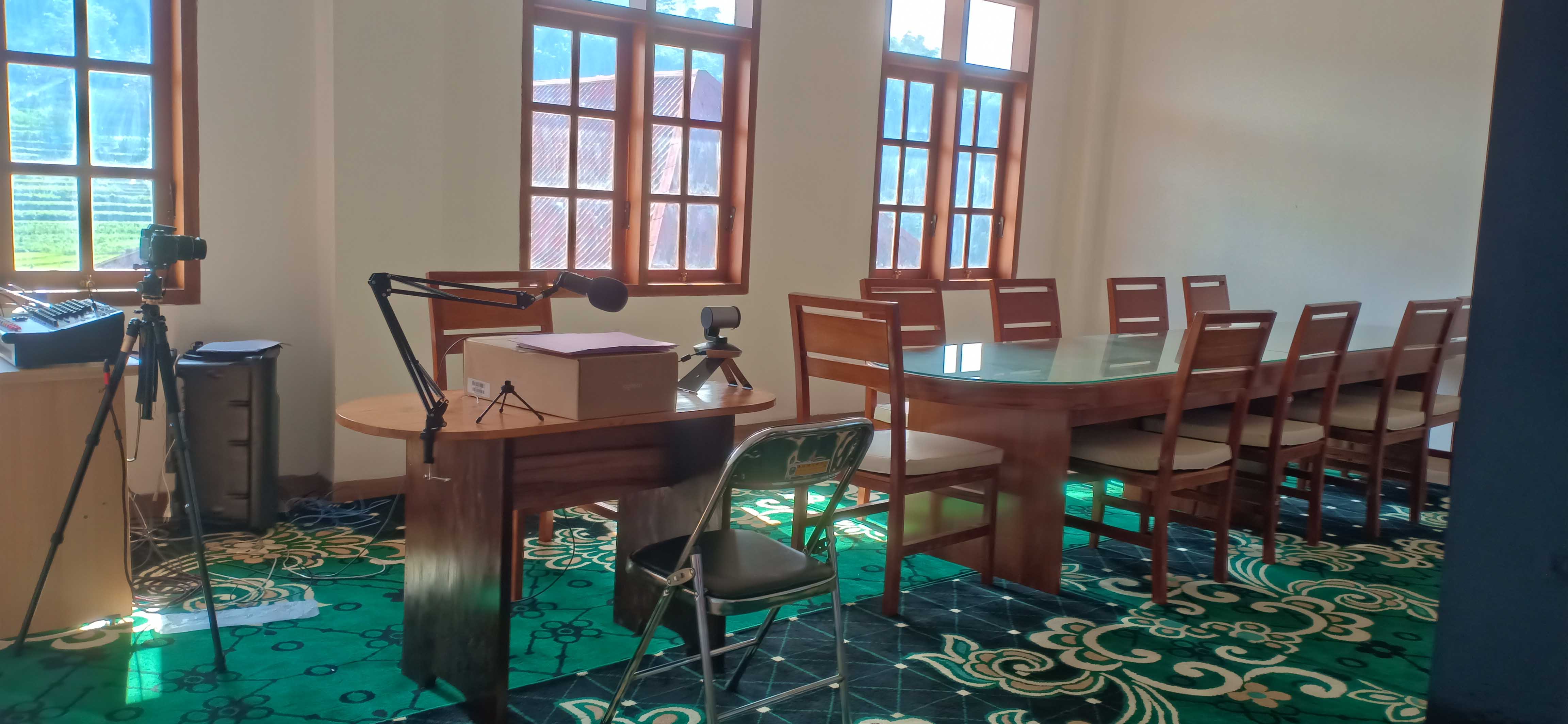 CALON RUANG PERKULIAHAN: Kondisi ruangan di gedung II lantai dua Graha Literasi Magetan.&nbsp;(APRILITA SARI/JAWA POS RADAR MAGETAN)