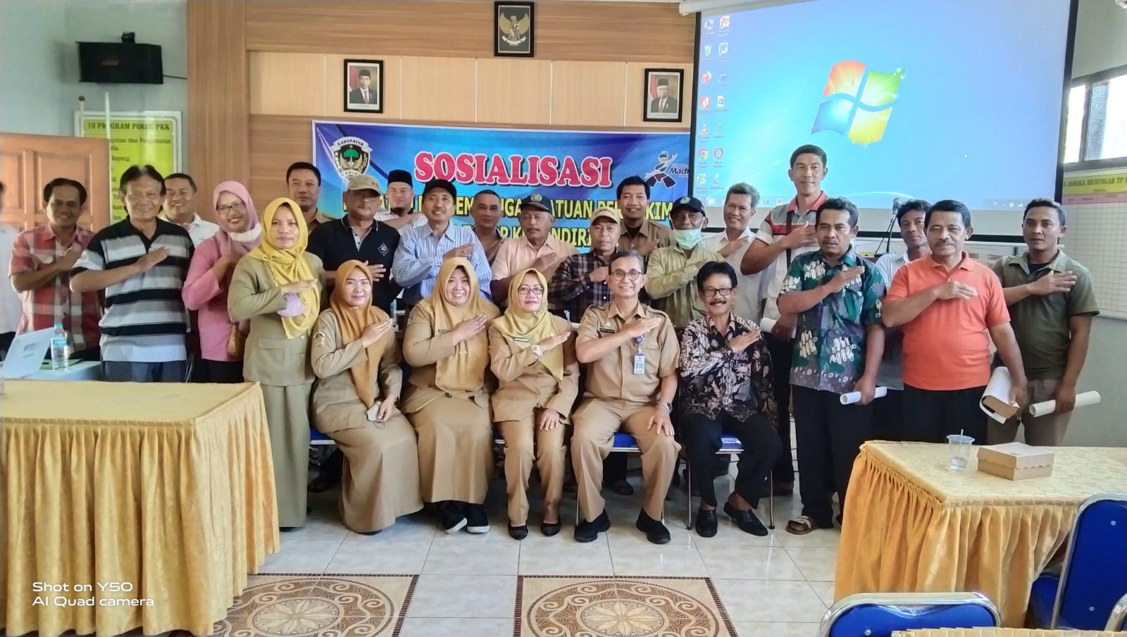 SOSIALISASI: Disnakerin menyosialisasikan tata aturan program transmigrasi. (DOKUMEN RADAR MADIUN)