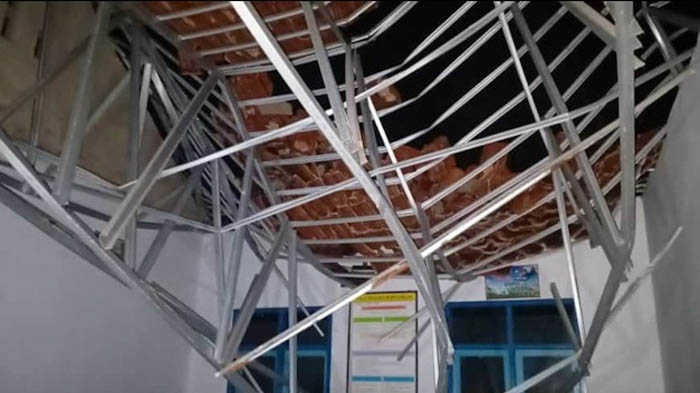 MEMPRIHATINKAN: Gedung SDN Punjung, Kebonagung, salah satu dari ratusan bangunan sekolah negeri di Pacitan yang rusak. (DOKUMEN/JAWA POS RADAR PACITAN)