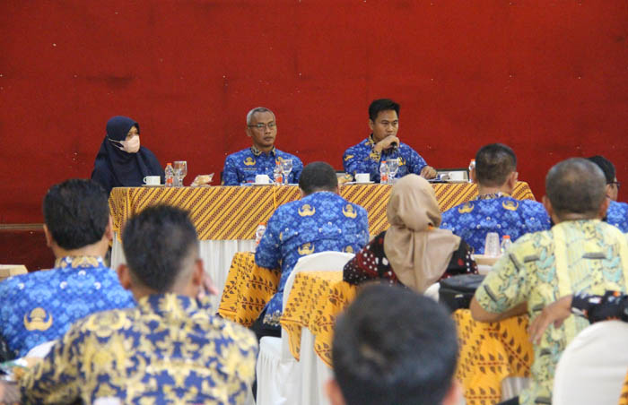 SOSIALISASI: DPMD Ngawi mengumumkan tahapan pilkades serentak ke 17 desa beberapa waktu lalu. (DOKUMEN/JAWA POS RADAR NGAWI)