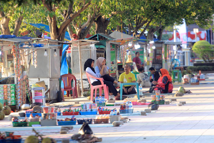 MAGNET EKONOMI: Pemkab Ponorogo memprediksi perputaran uang meningkat tajam selama peringatan hari jadi Ponorogo ke-257 tahun. (AJI PUTRA/JAWA POS RADAR PONOROGO)